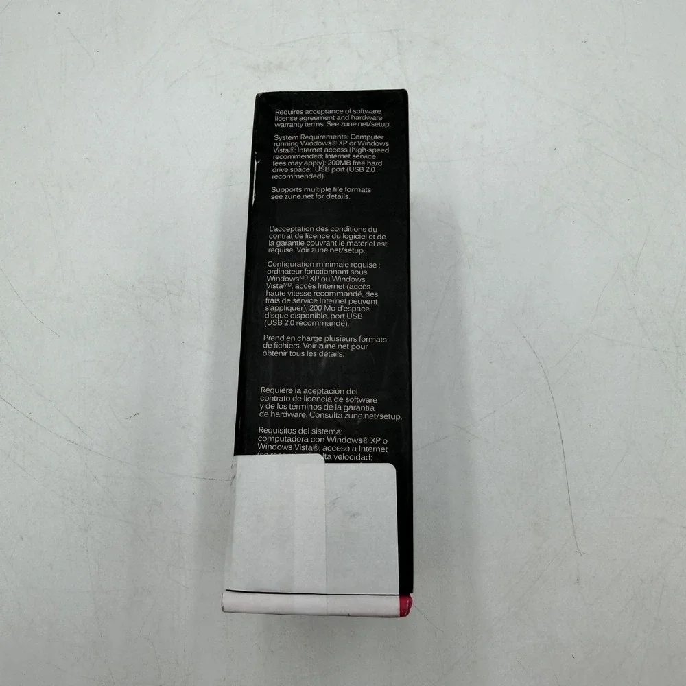 Microsoft Zune 1143 Black 16 GB Digital Media Player For Parts Does Not Charge